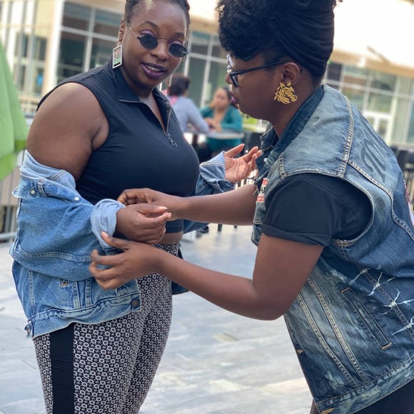 Meet your Posher, Closet Snobb - Picture 5 of 5